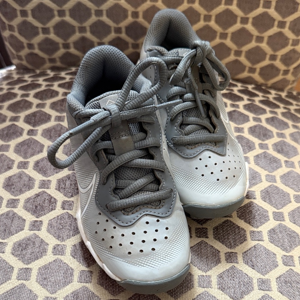 Nike Kids Gray Lace-Up Cleats